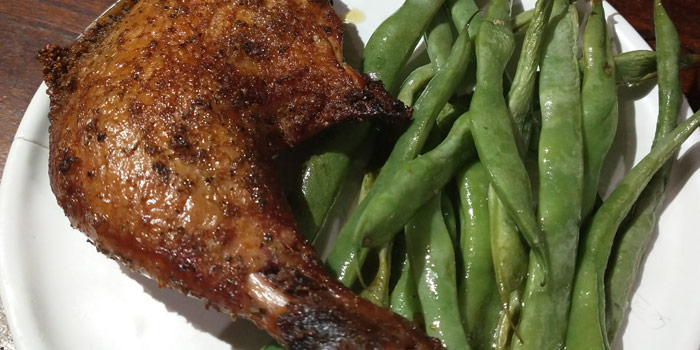 Grilled Chicken Leg with green beans